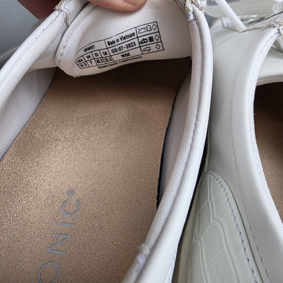 Vionic Size 9.5 Winniy White Lace Up Low Top Sneakers Shoes Leather - Picture 6 of 7